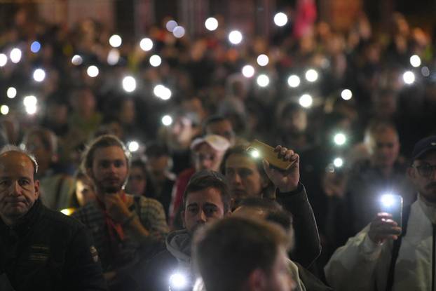 Beograd: Mirni prosvjedni mimohod u povodu 11 mjeseci od novosadske tragedije