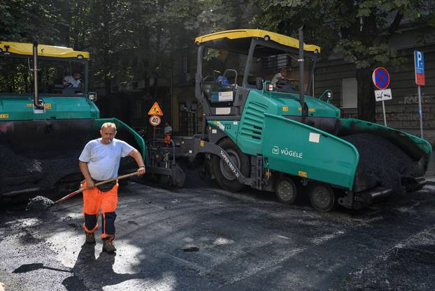 Zagreb: Obnova kolnika u Prilazu Gjure Deželića