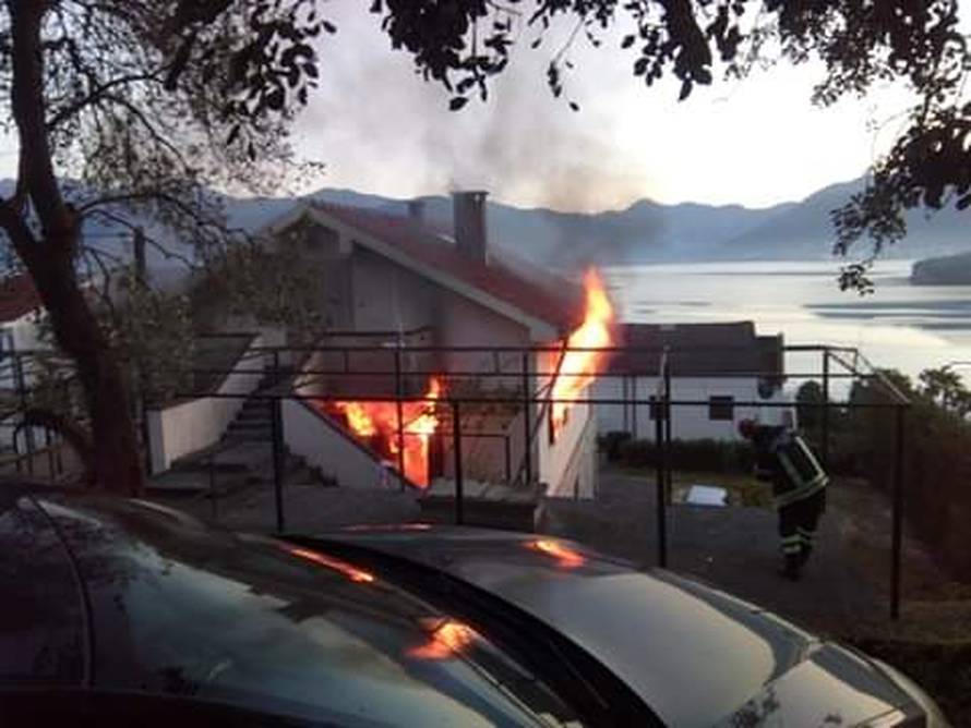Svećenik u životnoj opasnosti: Teško  opečen u eksploziji plina