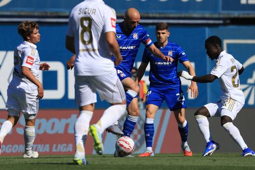 Dinamo - Hajduk 2-0:  'Modri' prvi puta nakon &ccaron;ak tri godine slavili u derbiju na Maksimiru