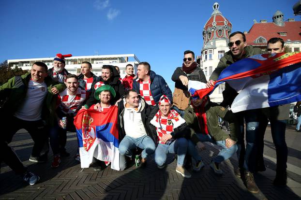 Szeged: Hrvatski i srpski navijači u gradu uoči početka utakmice 