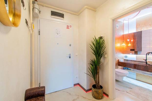 FOTO Jeste li znali da u Zagrebu možete unajmiti stan za BDSM? Pogledajte što se nudi unutra