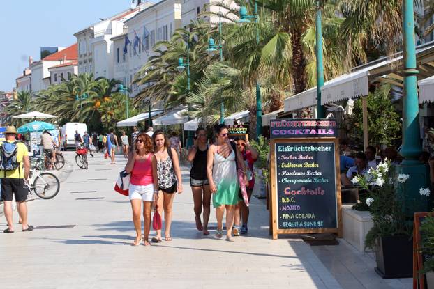 Lošinj: Otok koji su strani novinari proglasili hrvatskom Mallorcom