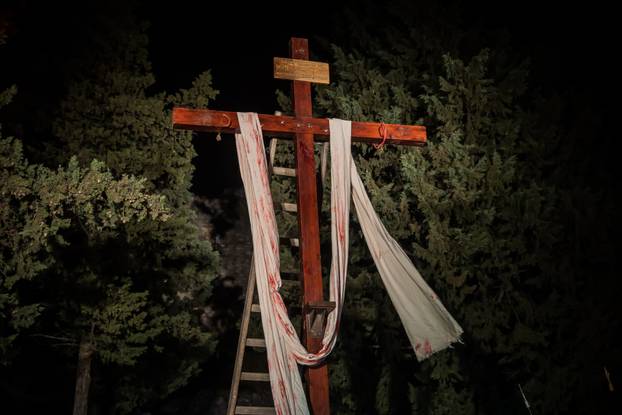 U Imotskom na Cvjetnicu uprizorena „Imotska Muka“, scenski prikaz Muke Gospodina našega Isusa Krista 