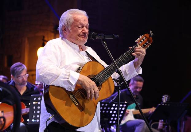 Šibenik: Prva večer Dalmatinske šansone posvećena Vinku Coci