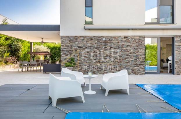 Vrijedi li pogled na Brijune iz svog bazena baš ovoliko? Evo što još nudi vila u Fažani...