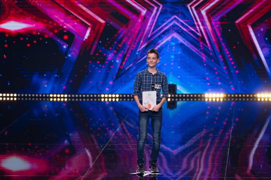 Andrej (13) sa svojom poezijom osvojio publiku 'Supertalenta'. Žiri: 'Ovo je bilo pregenijalno...'
