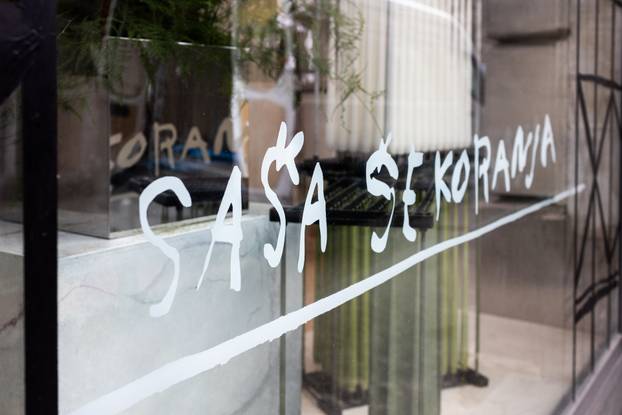 24sata: Zagreb: Izlog umjetnika Saše Šekoranje