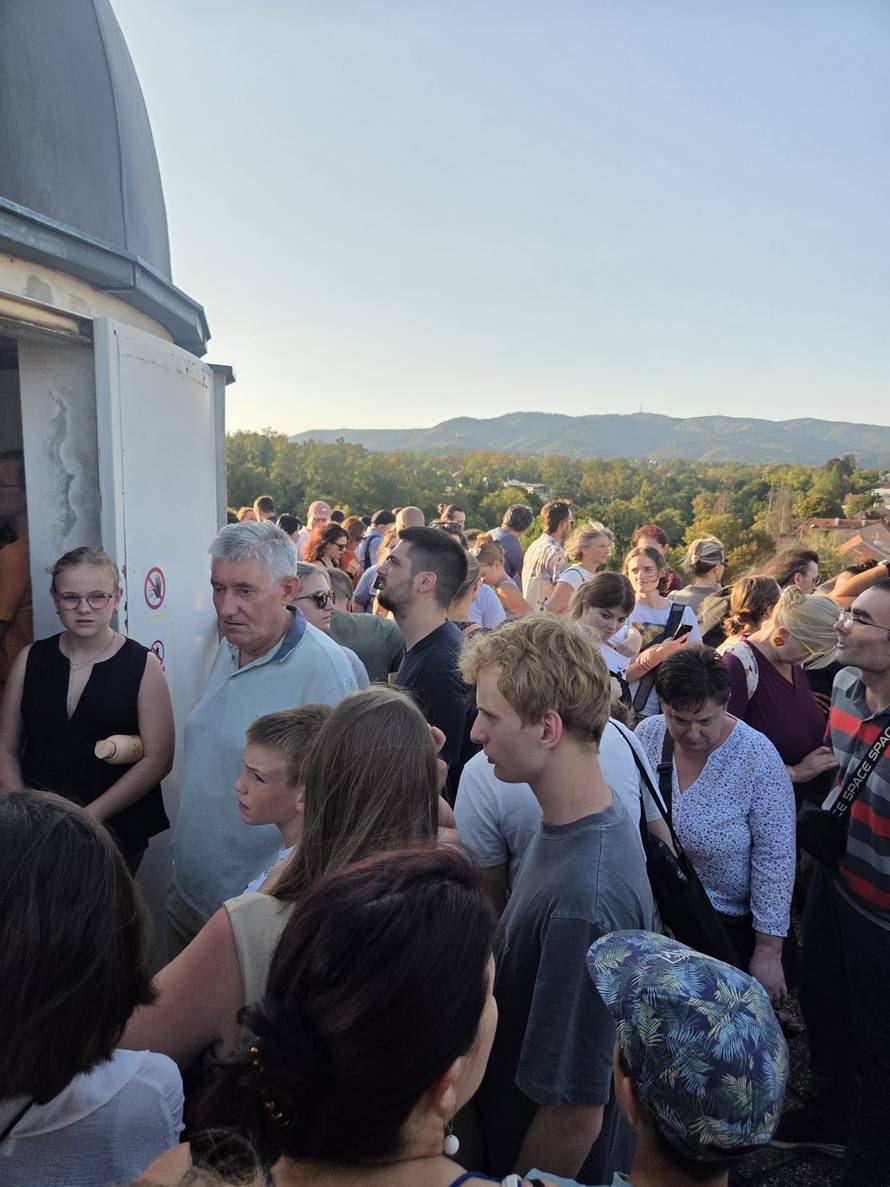 UŽIVO Pogledajte kako izgleda potpuna pomrčina sunca