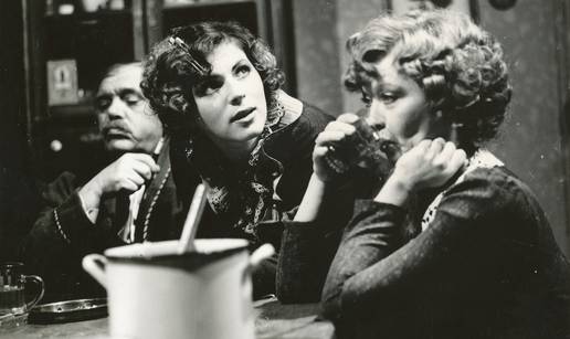 U glumi je pronalazila spas, a na stup srama prikovali su je zbog zabranjene ljubavi...