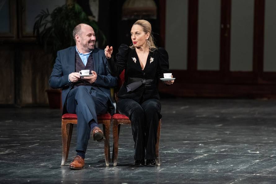 Osijek: Premijera drame "Višnjik" Antona Pavloviča Čehova  u HNK