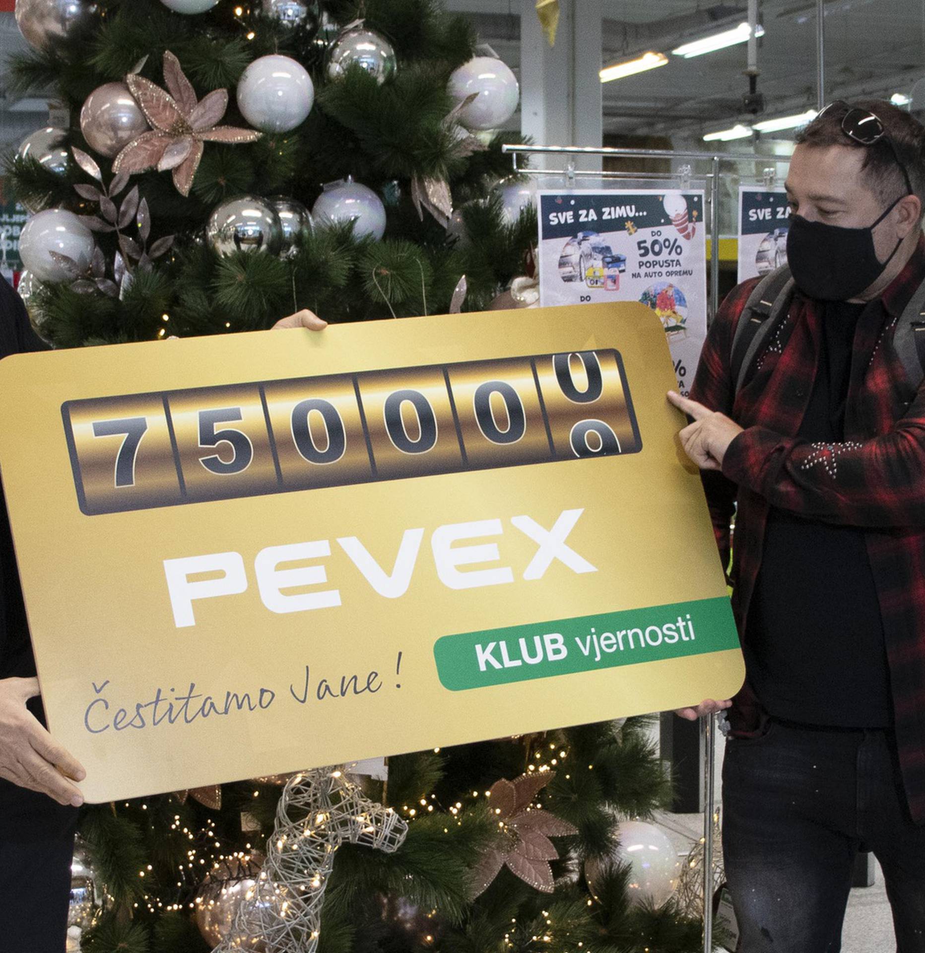 PEVEX nagradio 750.000 člana kluba vjernosti