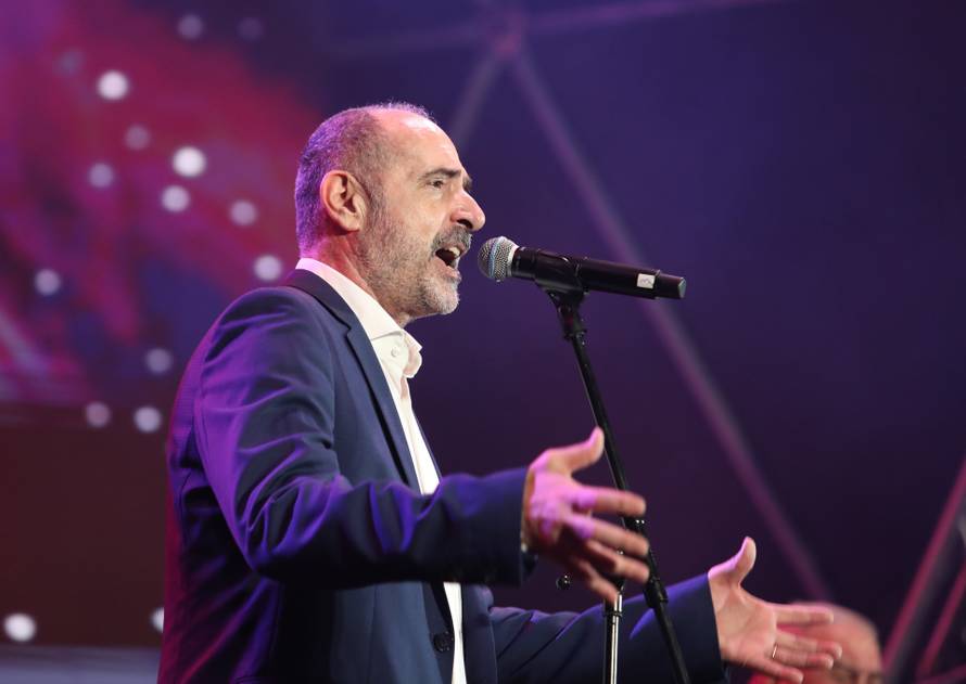 Vodice: Brojni izvođači nastupili na prvoj večeri CMC festivala