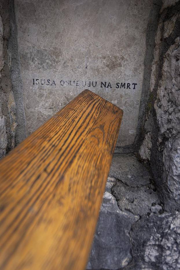Mostar: Brojni vjernici sudjelovali na križnom putu