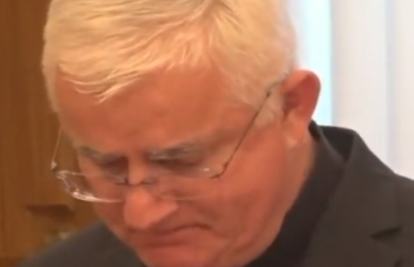 VIDEO Pogledajte kako se nadbiskup Uzinić slomio dok je govorio o zlostavljanju u Crkvi