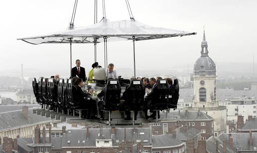 Nagrađujemo vas kartama za Dinner in the Sky u Zagrebu!