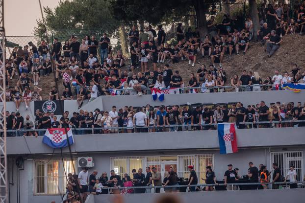 Atmosfera u Imotskom uoči koncerta Marka Perkovića Thomsona