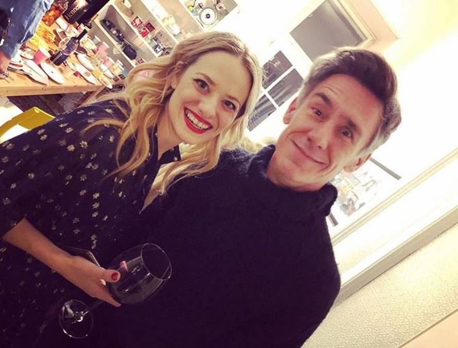 Joksimovićeva supruga zezala Veljaču: U Srbiji se ljubi triput