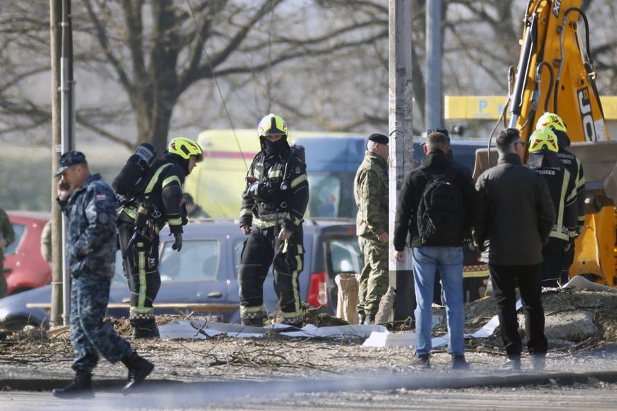 Zagreb: Nastavak očevida nakon pada letjelice na Jarunu