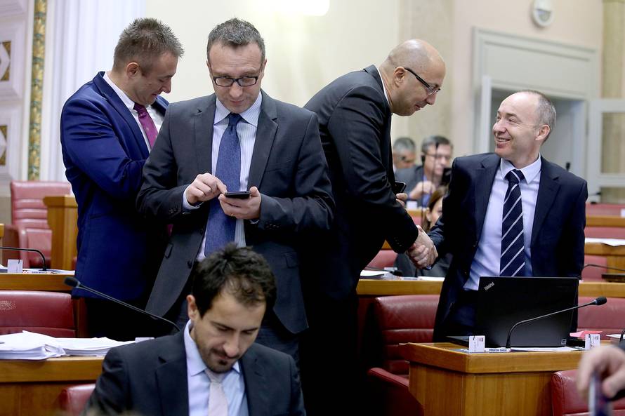 'Ako ćemo ignorirati peticiju znanstvenika, potonut ćemo'