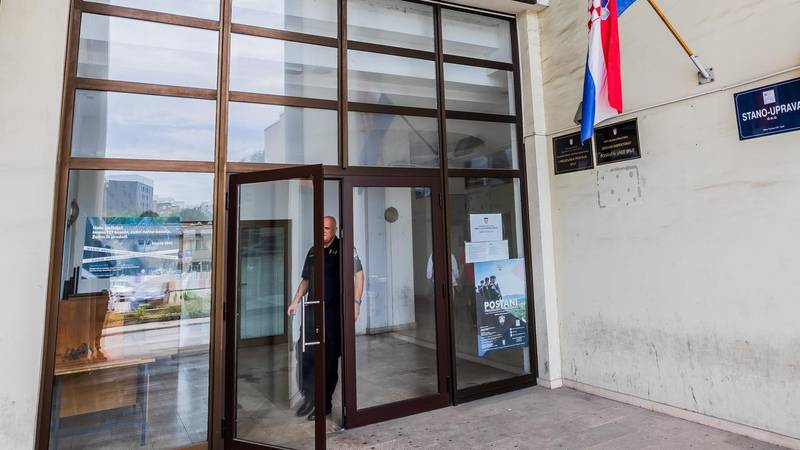 Zaradi prisotnosti težkih kovin umaknili enajst vrst skodelic iz prodaje v zagrebški trgovini Rockmark