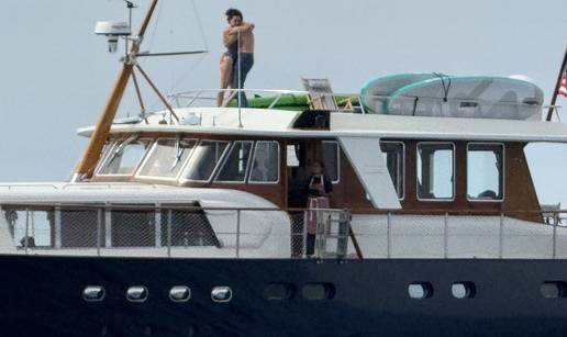 Potvrdili &scaron;u&scaron;kanja o romansi: Katy Perry i Justin Trudeau strastveno se ljubili na jahti