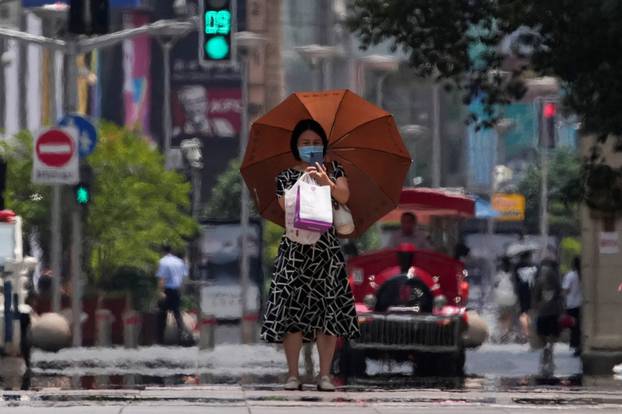 Heatwave grips China