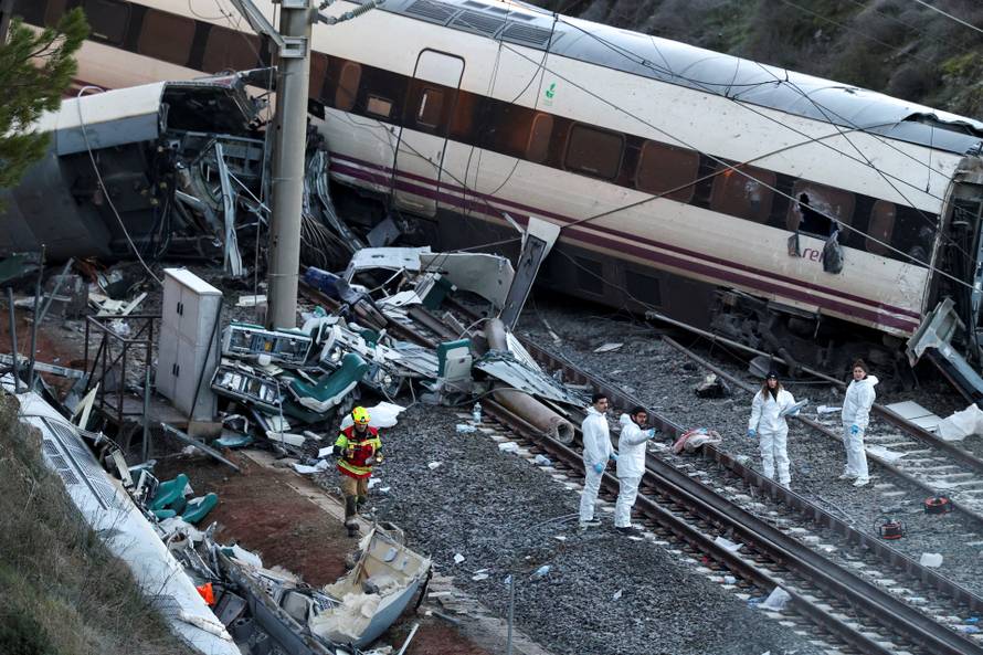 Two high-speed trains derail in Spain