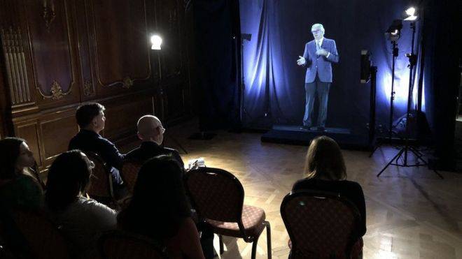 Bit će mainstream: Predavanja počinju držati hologrami