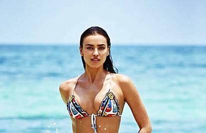 Irina Shayk pokazala savršenu liniju u egzotičnom editorijalu