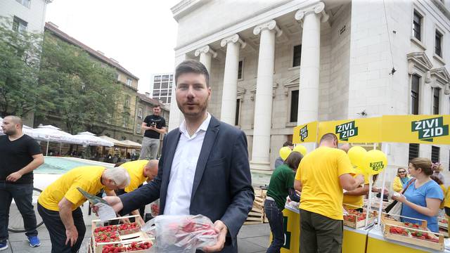 'Pitanje je hoćemo li ubrzo biti stranci u vlastitoj domovini?'