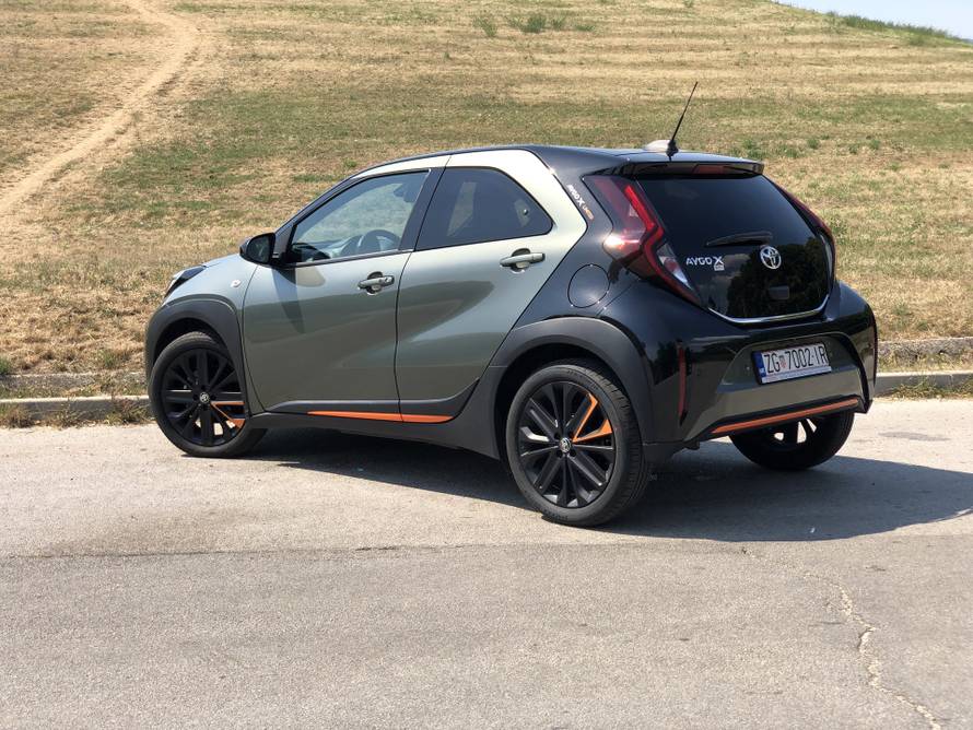 Toyota Aygo X: Zahvalan i vrlo jednostavan mali gradski auto koji je crossover samo izgledom
