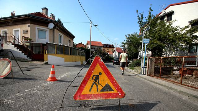 Opet pukle cijevi u Zagrebu,  bez vode je ostalo više kvartova