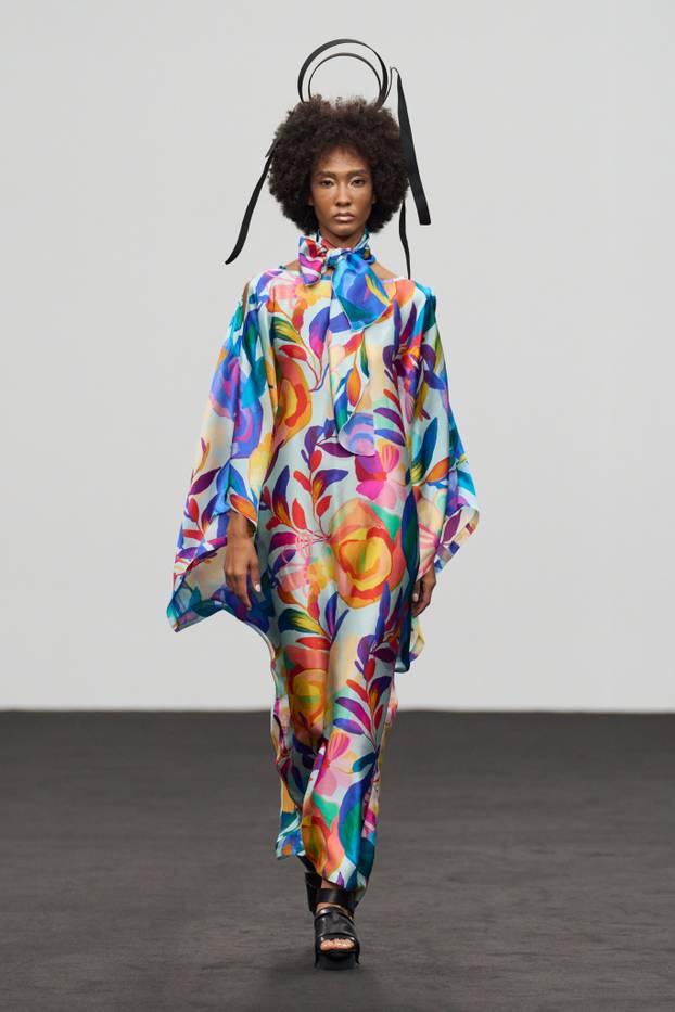 Divne kreacije: Pogledajte reviju Ksenije Vrbanić u Dubaiju