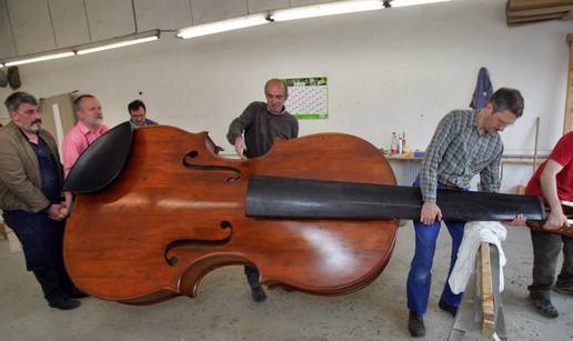 Njemački majstori izradili najveću violinu na svijetu