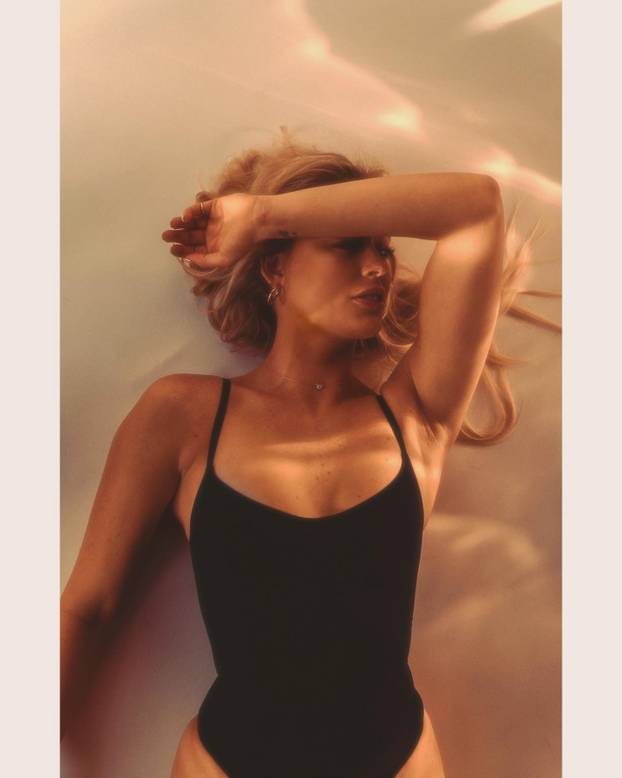 FOTO Ona je 'žena s farme', a jednim potezom osigurala si je milijune. E da, fotić ju obožava