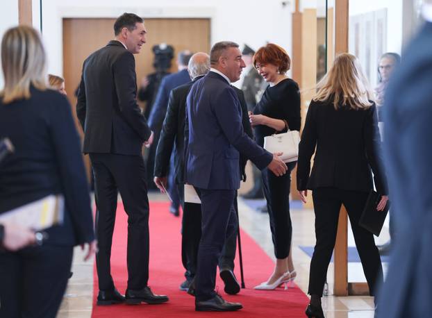 Zagreb: Dolazak uzvanika na inauguraciju predsjednika Zorana Milanovića