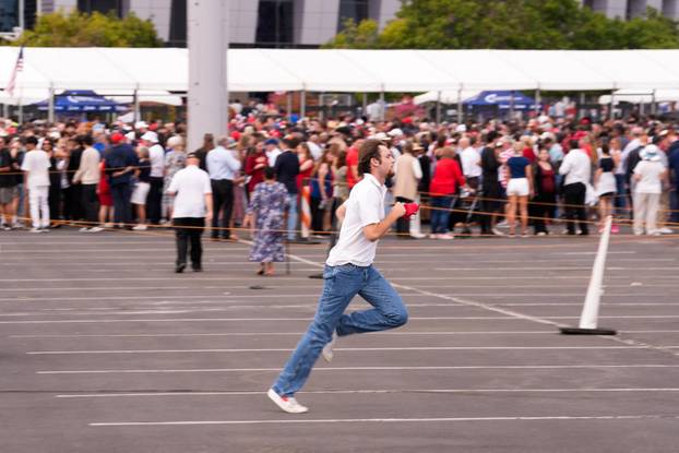 Memorial service for slain conservative commentator Kirk in Glendale