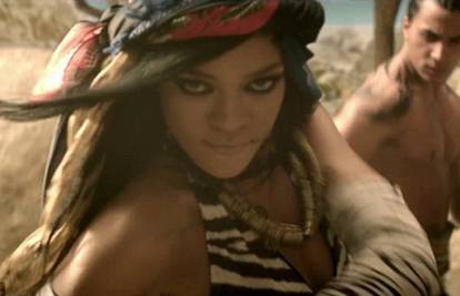 Energična Rihanna pokazala  divlju stranu u novom spotu