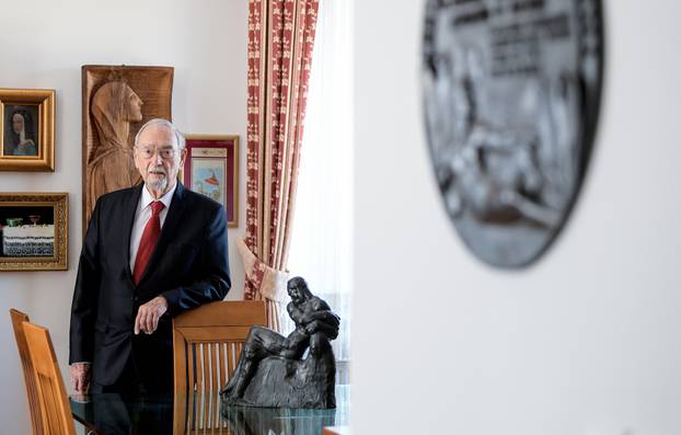 Zagreb: Povjesni&ccaron;ar, novinar i politi&ccaron;ar Mate Me&scaron;trovi&cacute;