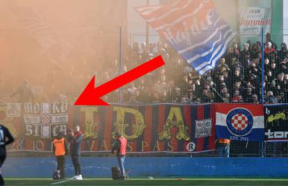 Hajduku je tim transparentom izbila 10 tisuća eura u svega dva tjedna. Torcida ga opet izvjesila