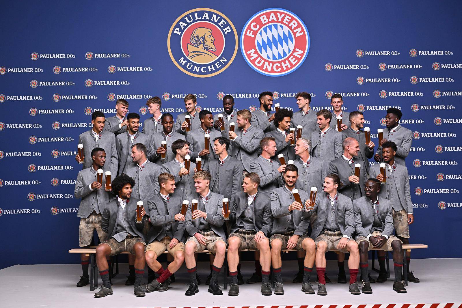 FC Bayern Lederhosen shooting