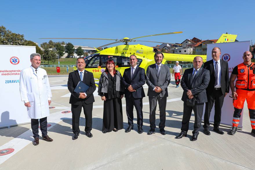 Zagreb: Helikopter Hitne medicinske službe u RH nakon probnog leta sletio na helidrom KB Dubrava