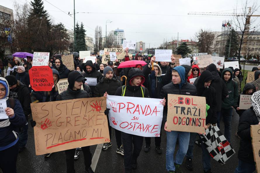 Sarajevo: Treći dan prosvjeda nakon teške tramvajske nesreće, prosvjednici blokirali promet kod SCC-a