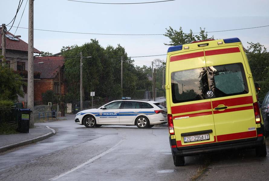 U mjestu Donji Dragonožec muškarac se zatvorio u kuću s puškom 