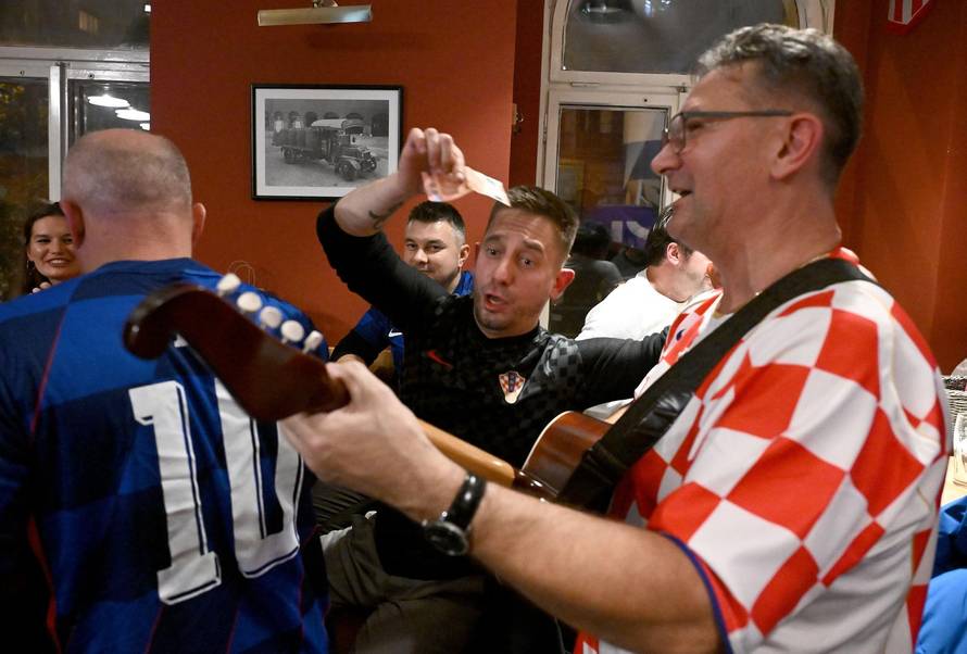 Hrvatski navijači u Pragu dan prije utakmice