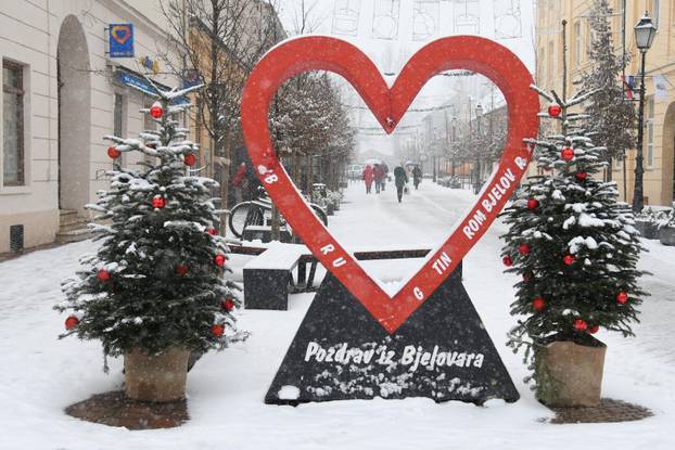 Prvi ovogodišnji snijeg u Bjelovaru
