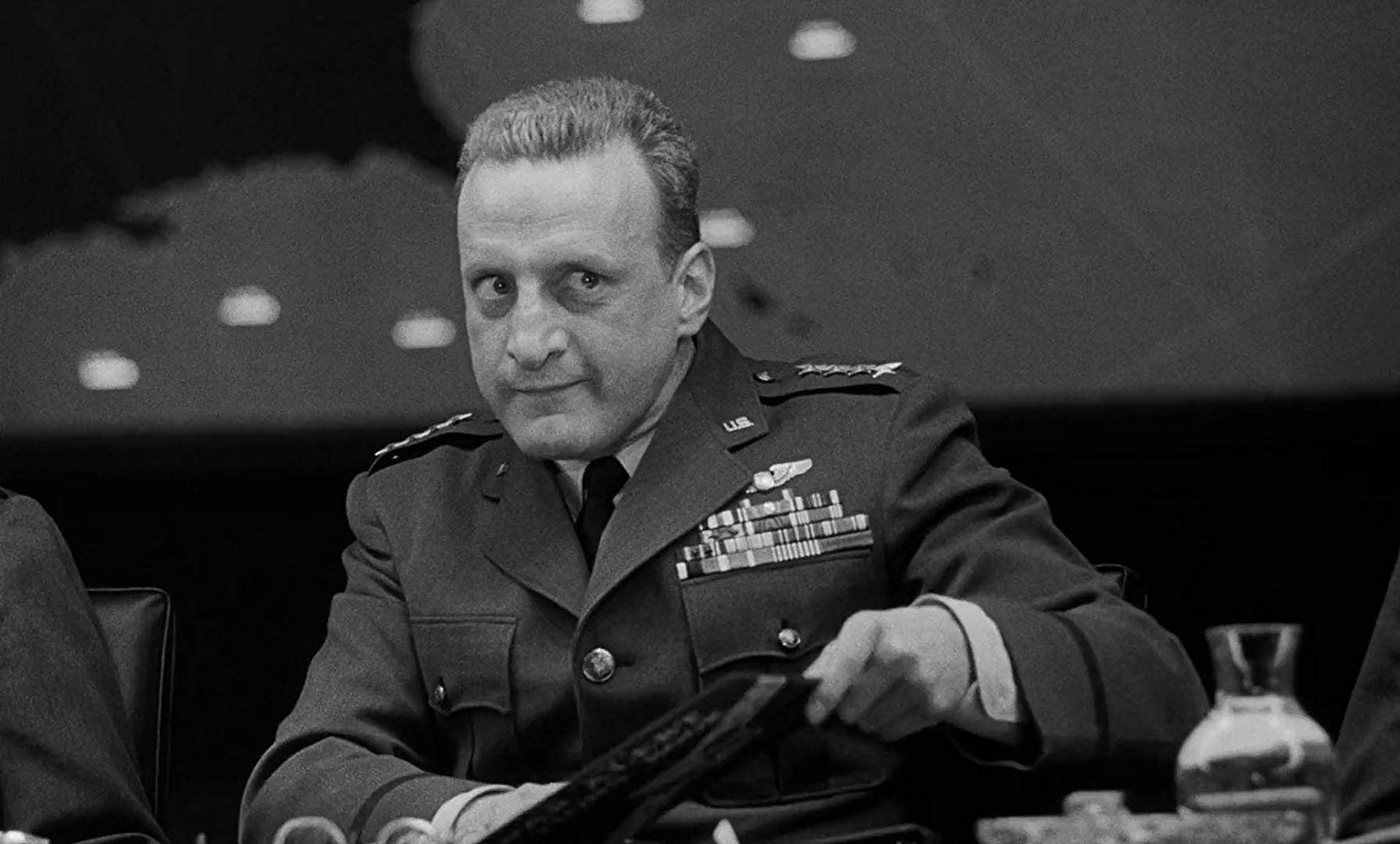 Доктор стрейнджлав генерал. Strangelove. Strangelove. Доктор стрейнджлав. Доктор стрейнджлав скотт.