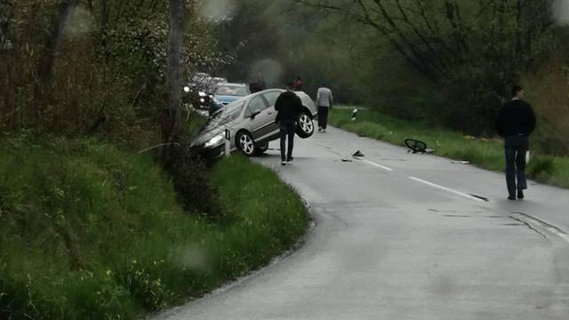 Nesreća u Zlataru: Biciklist poginuo u naletu automobila