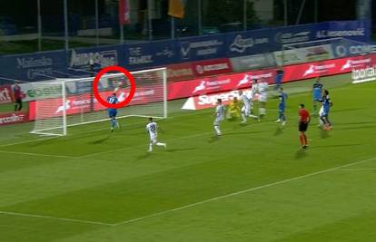 VIDEO Ovakav promašaj rijetko se viđa. Mamut sam kao 'duh' s metar od gola nije uspio zabiti